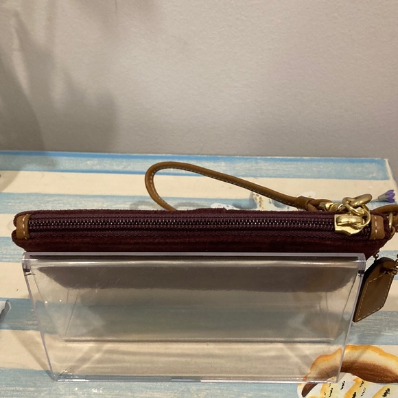 Coach Y2K Purple Suede Laced Wristlet With Brass Grommets - Picture 5 of 10